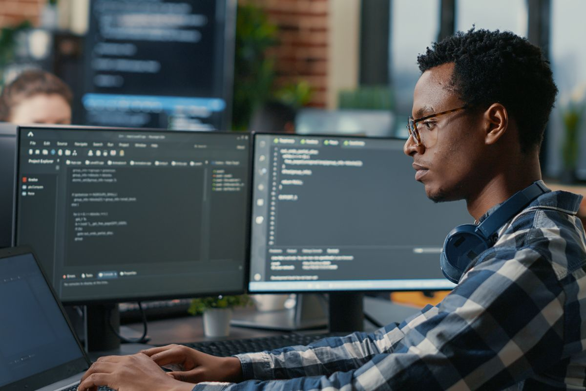 Cover Image for ¿Quieres un título en Ciencias de la Computación? Principales carreras y empleos en informática