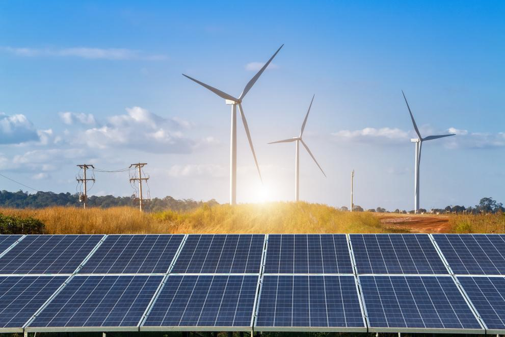 Cover Image for Surging Energy Demand Boosts Investment in Renewables